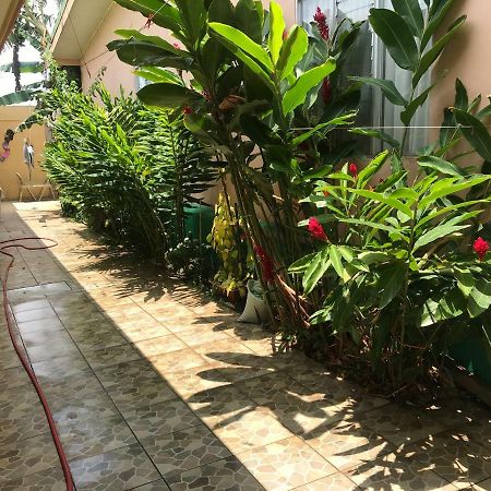Casa Del Suizo Bed & Breakfast Desamparados  Bagian luar foto